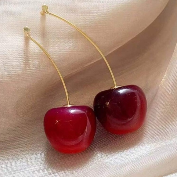 ✨NEW✨ Elegant Red Cherry 🍒 Earrings - Picture 5 of 7
